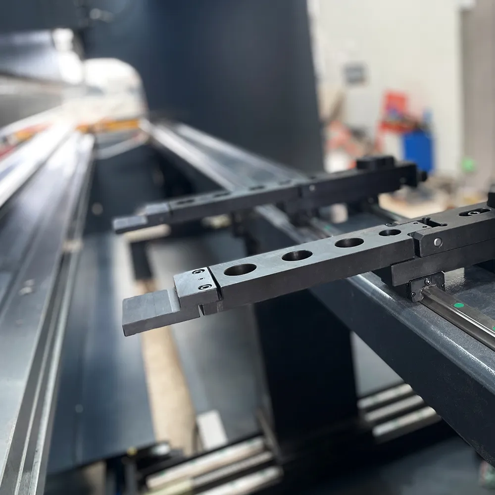 Gaint Press Brake